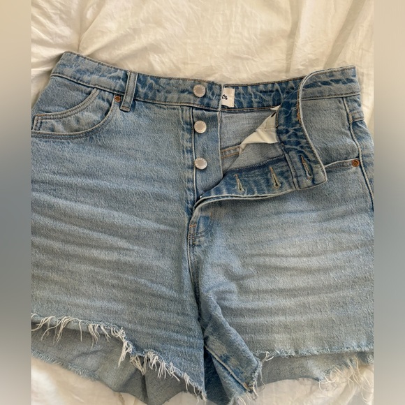 Rolla’s High Rise Cut Off Jean Shorts - Picture 4 of 6